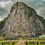laser-buddha-mountain-1768901_1280